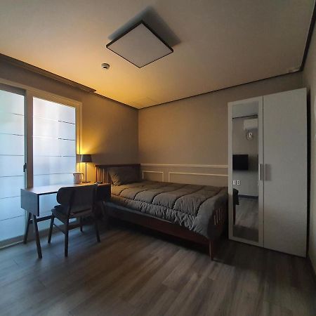 House Of Gallery In Anjirang Hotel Тегу Екстериор снимка