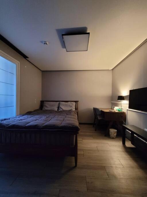 House Of Gallery In Anjirang Hotel Тегу Екстериор снимка