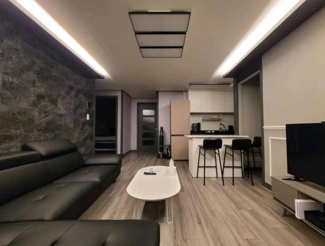 House Of Gallery In Anjirang Hotel Тегу Екстериор снимка