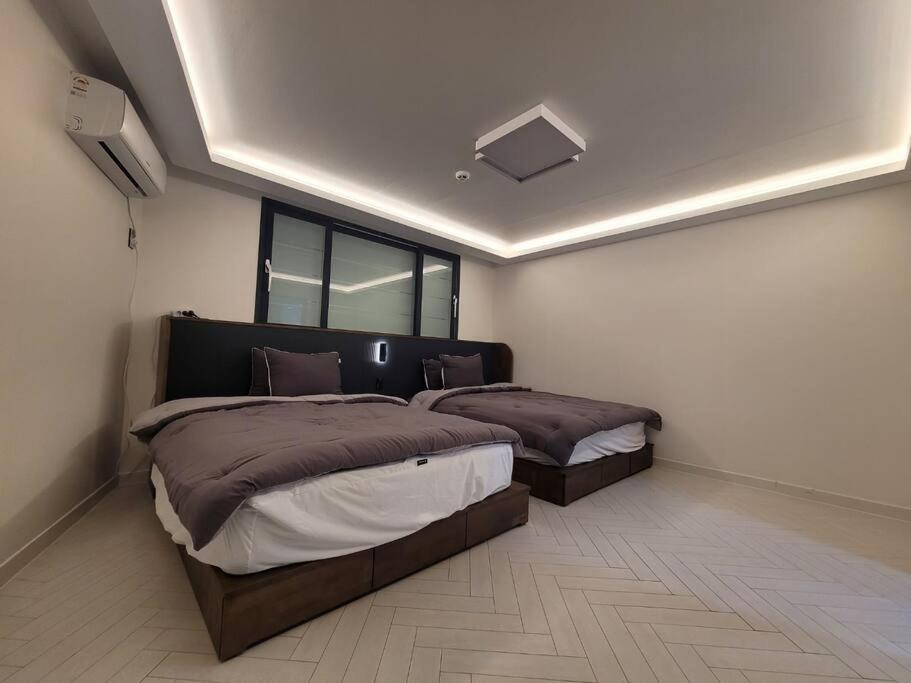House Of Gallery In Anjirang Hotel Тегу Екстериор снимка